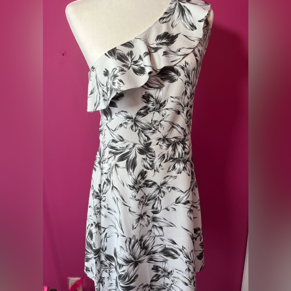 Banana Republic One-Shoulder Floral Dress – Size 4